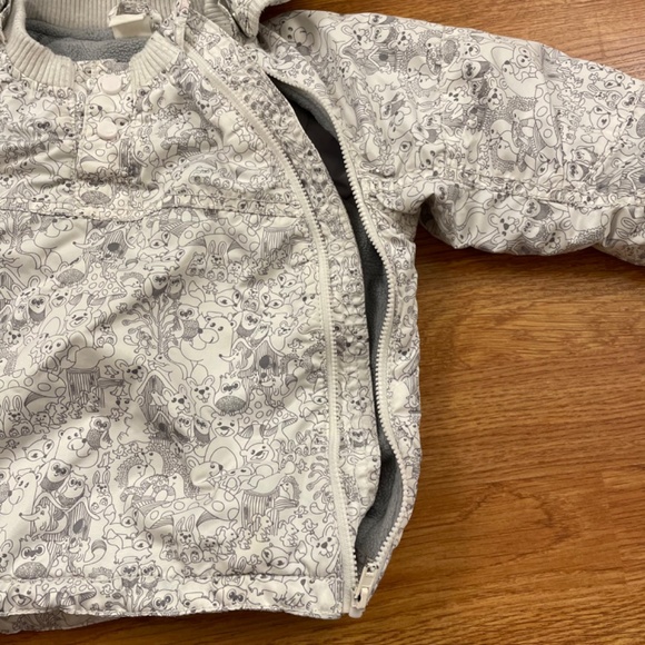 12-18m but fits like 18-24m H&M fleece lined jacket. Woodland animals. - Picture 4 of 10